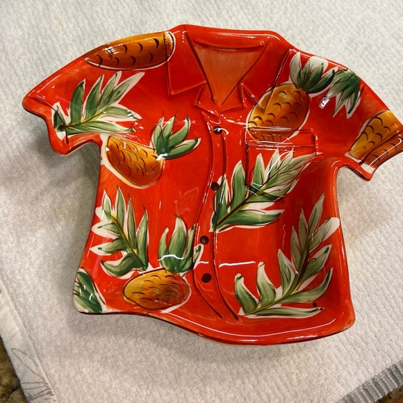 Clay Art Hawaiian Shirt Bowl Set of 2 Ceramic Luau Theme Candy/Nut
Bowls Party - Picture 2 of 11